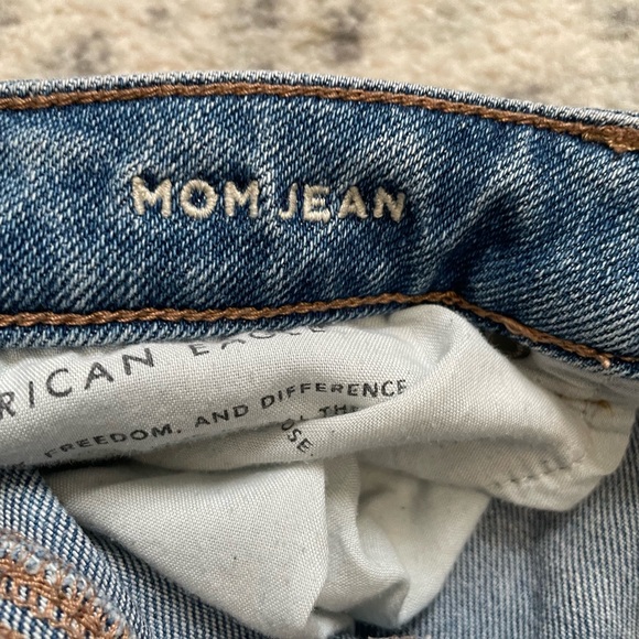 American eagle mom Jeans - Picture 2 of 6